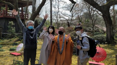 <3/24>光丸山法輪寺の樹齢800年の西行桜（しだれ桜）が見所、ついでに神仏混合寺社への参拝も兼ね境内を散歩、巨大な天狗の面も＜記事、動画＞